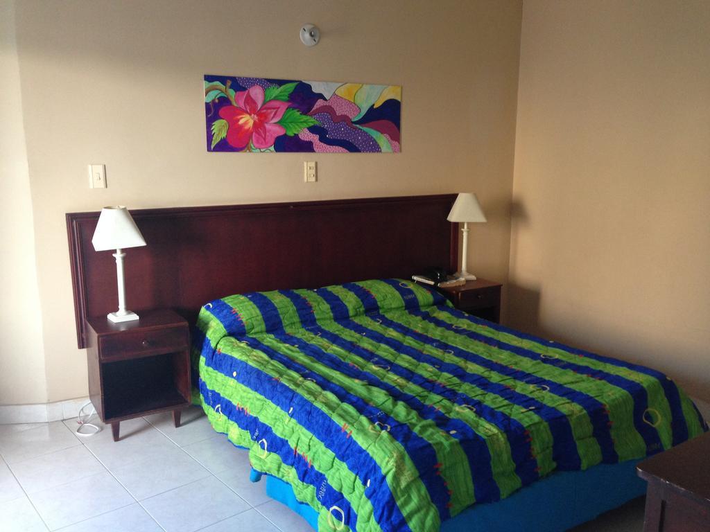 Hotel Betoma ซันตามาร์ตา ภายนอก รูปภาพ